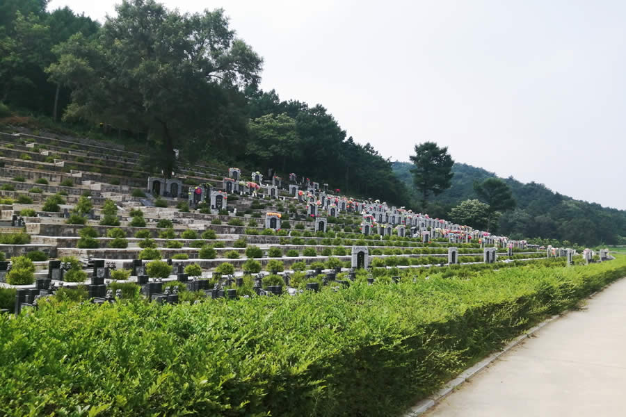 沈阳大河贝墓园