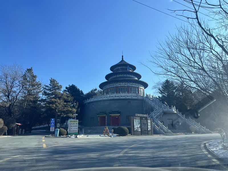 龙泉古园墓园