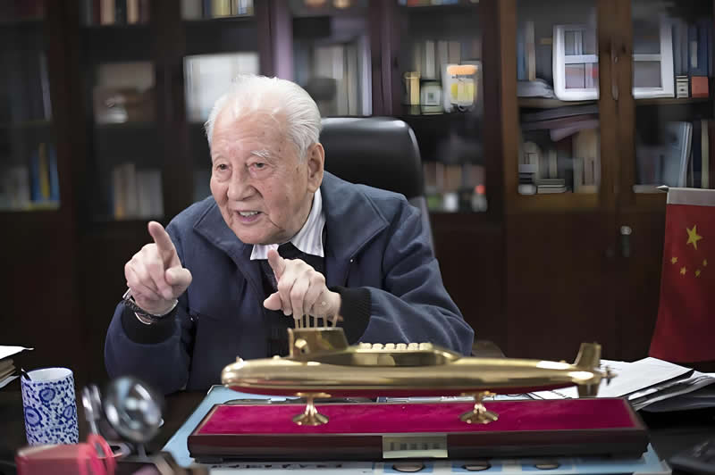 沉痛悼念！中国核潜艇之父陨落，他的梦，仍在深海回响！