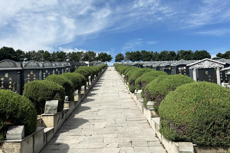 中华寺墓园