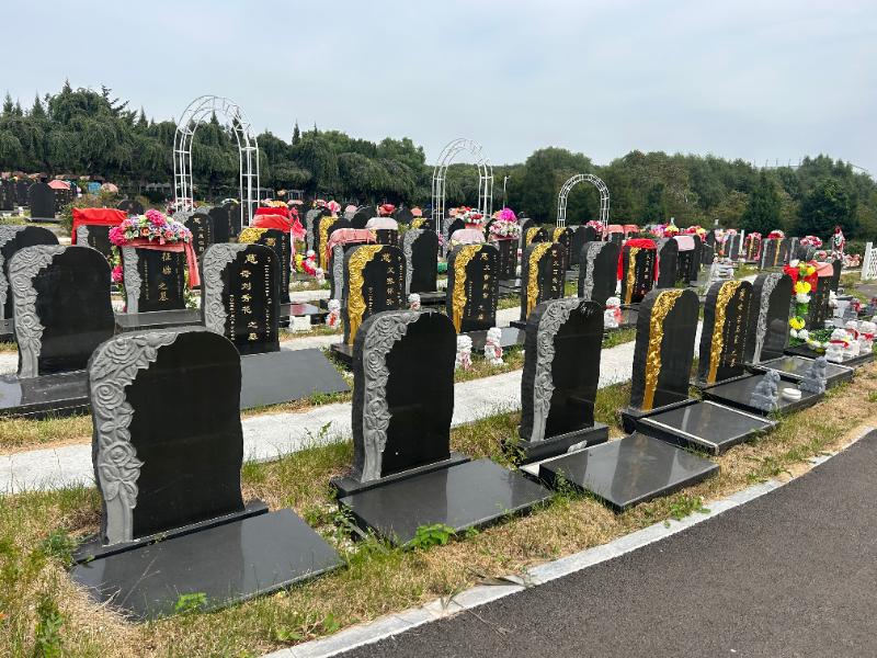 回龙岗墓园 回龙岗墓园