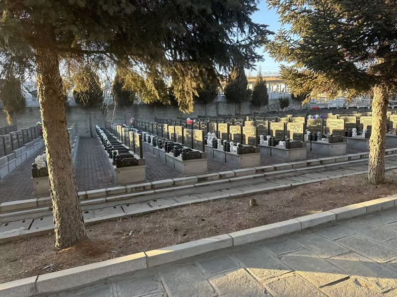 沈阳骏龙泉墓园