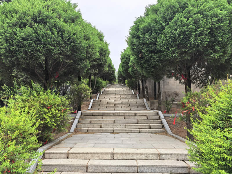 沈阳塔山公墓